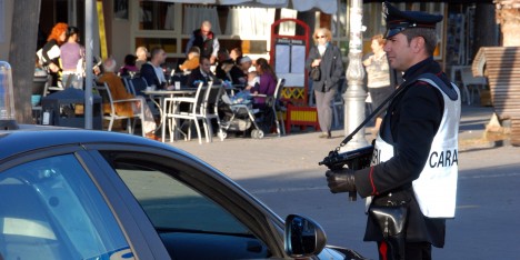 Rapina il Quarté Sayàl e fugge: arrestato