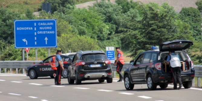 Giro di vite nei locali e strade. Multe, sequestri e un arresto