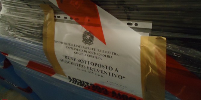 Sigilli in un cantiere nautico. Rifiuti pericolosi a “Cala Saccaia”