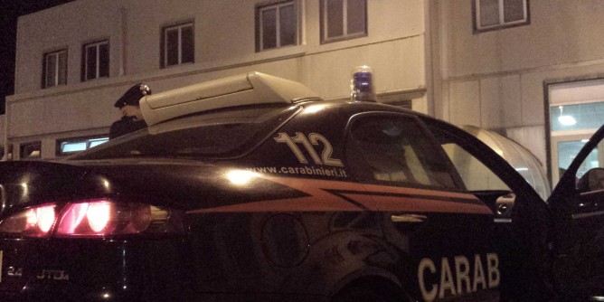 Cagliaritana legata e rapinata da finti carabinieri