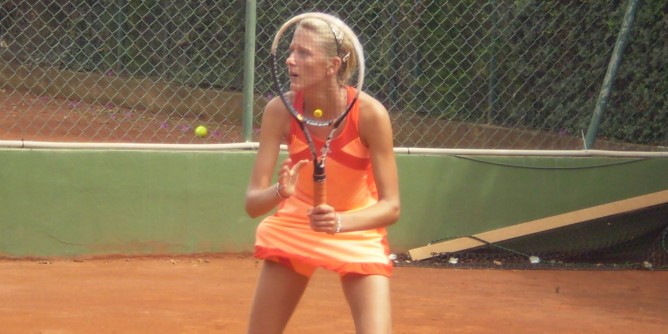 Tennis internazionale: bene i sardi