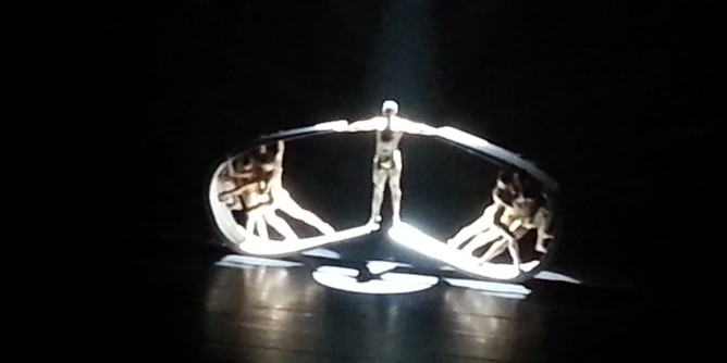 La magia dei Momix <i>strega</i> Cagliari