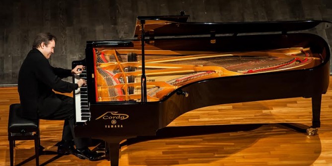 Applausi per I grandi interpreti della Musica