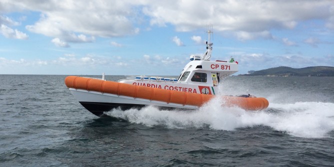 Soccorso peschereccio egiziano, salvi 6 marinai