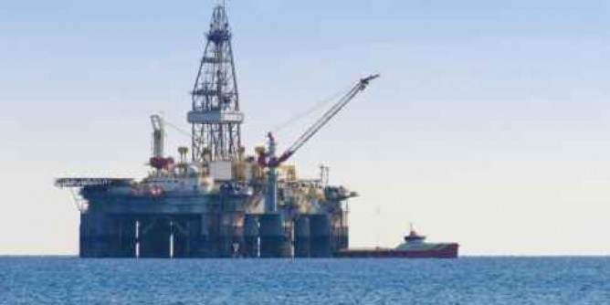 Trivellazioni alla ricerca di petrolio nel mare della Sardegna