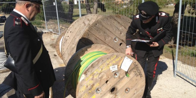 Tentano di rubare 500kg di rame: 5 arresti