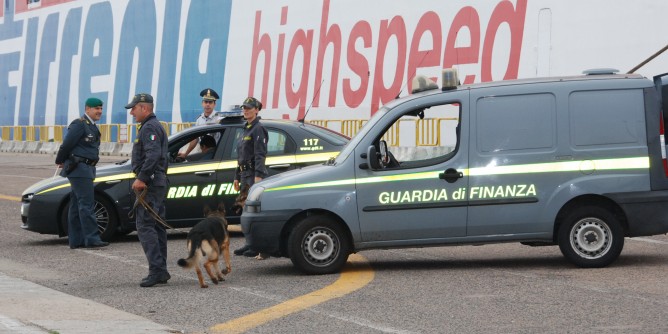 Cocaina al porto: nigeriana in manette