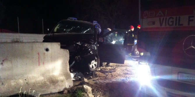 Contromano nel cavalcavia, muore 22enne a Cagliari
