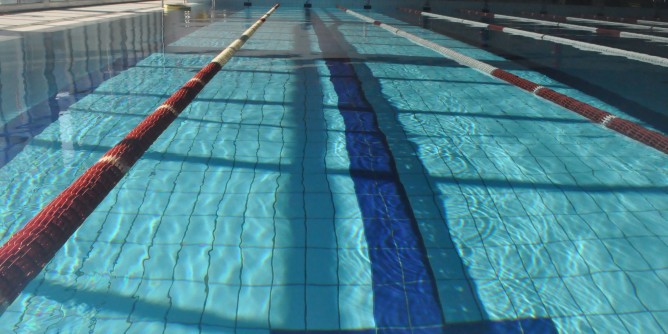 Nasce un comitato spontaneo per salvare la piscina di Oristano
