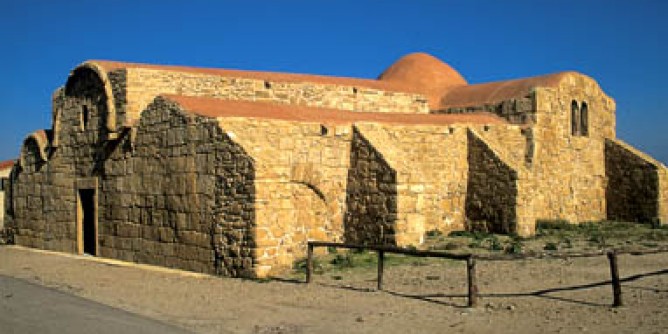 Cabras, la chiesa più antica della Sardegna è a rischio crollo