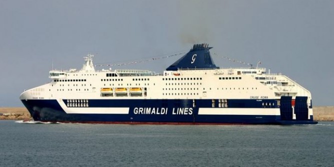 Tenta imbarco con documenti falsi: arresto a Porto Torres