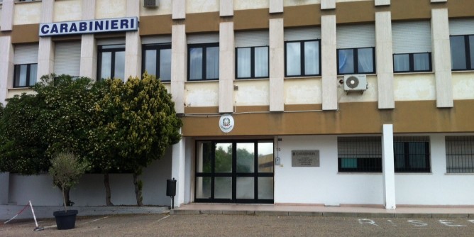 Spaccia droga in centro storico. Colto in flagrante pusher sassarese