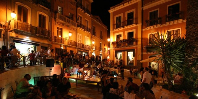 A Cagliari un <i>bizzarro</i> happening anglosassone