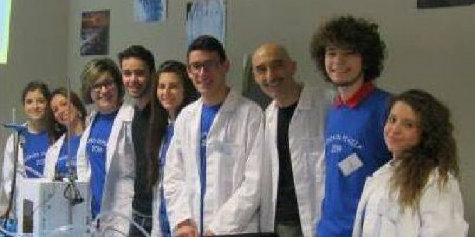 <i>Aperitivo</i>  al liceo scientifico di Porto Torres