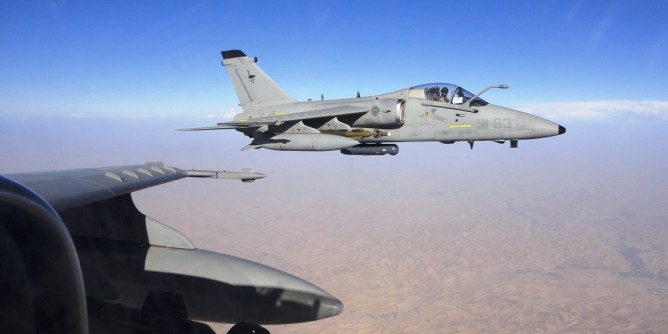 Herat, caccia distruggono radio dei talebani