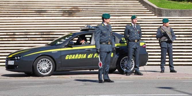 Guardia di Finanza: cagliaritano denunciato per spaccio di hashish