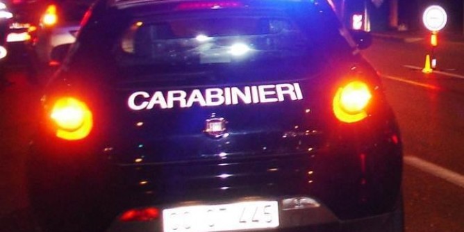 55enne reagisce e mette in fuga i rapinatori