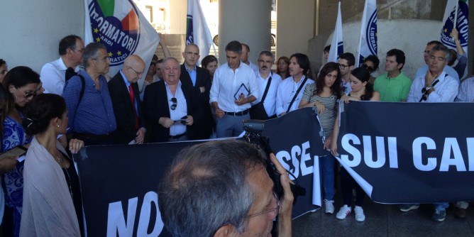 Riformatori verso 6 mesi di protesta per le accise