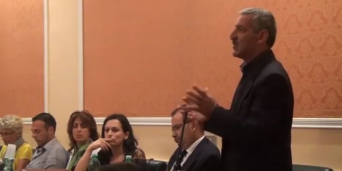 «Simon Mossa <i>offeso</i>, Nonne si scusi»