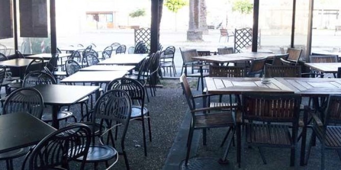 <i>Tavolini</i> ad Alghero, proroghe e domande