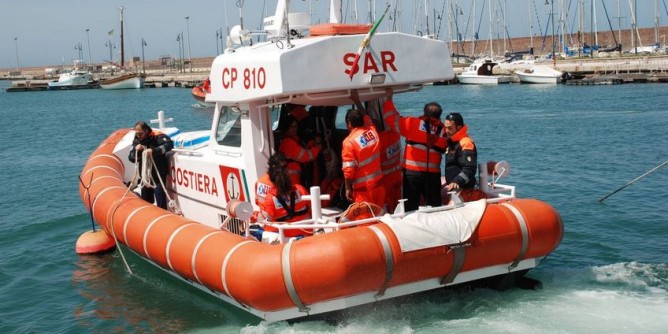 Porto Torres, soccorsi tre diportisti e un marittimo su nave da crociera