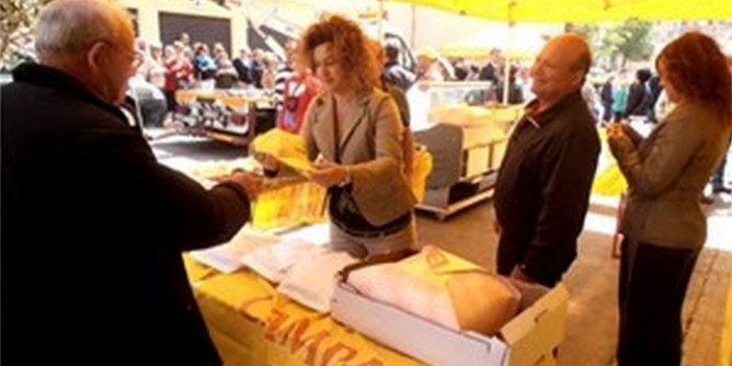 Nuovo gazebo del Plus nel Mercato di San Martino a Oristano