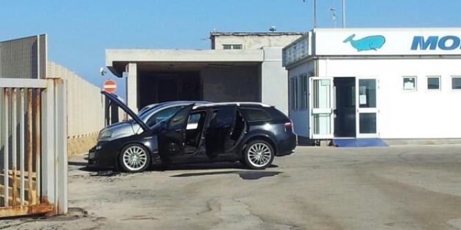 Porto Torres: Incendiata auto del comandante della <i>Sara D</i>