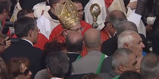 Padre Zirano eroe di Sassari. La beatificazione tra la folla