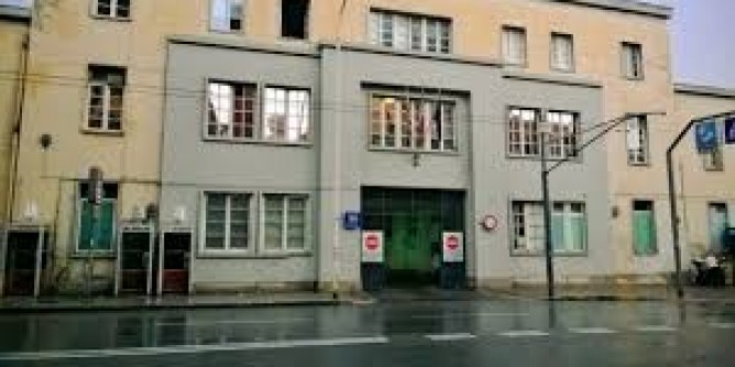 Accoltellato per strada: grave 27enne