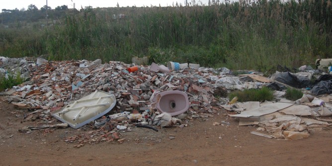 Santa Gilla: immensa discarica abusiva | Foto