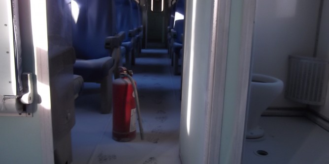 Olbia: nella notte, vandali in azione sul treno regionale per Sassari