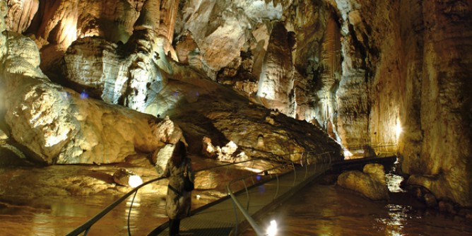 Riapre in Riviera del Corallo la Grotta di Nettuno