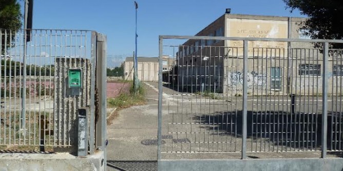 Pirri, professore schiaffeggia lalunno maleducato: polemiche