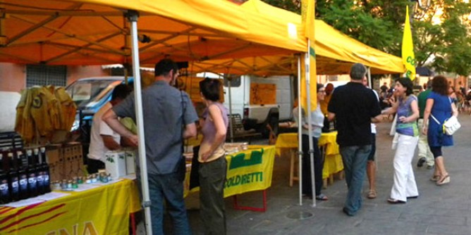 <i>Campagna Amica</i> anche in Piazza Tola: Ravvivare il centro storico