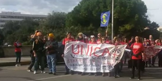 Le <i>magliette rosse</i> in Regione. Fatti, ora basta con le parole