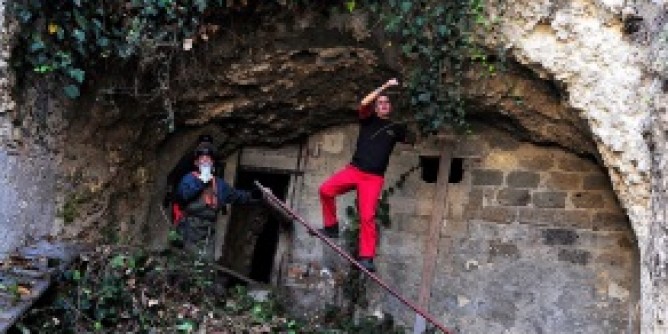 Ripulito il labirinto sotterraneo di Tuvixeddu