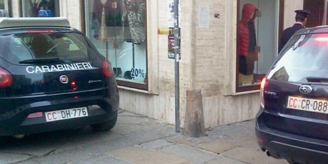 Baby-vandali scatenati: incursioni nelle scuole