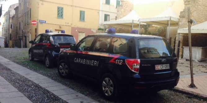Spari ad Alghero, ferito 27enne. Indagini su unauto bianca