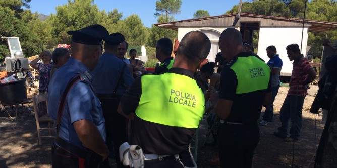 15 rom a <i>Paula tolta</i>, gli altri in case