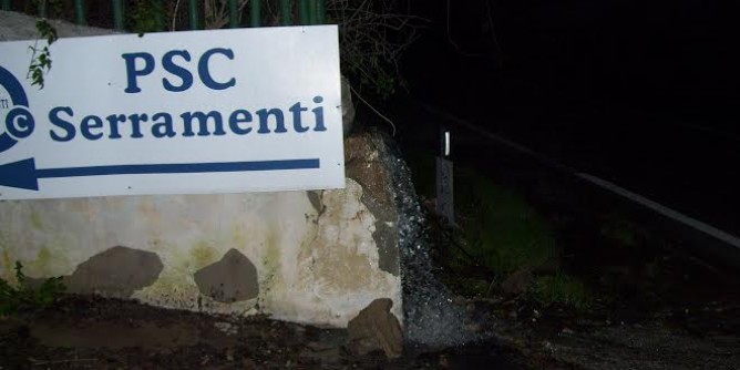 Bivio per Bancali: ancora grossa perdita dacqua, lamentele | Foto