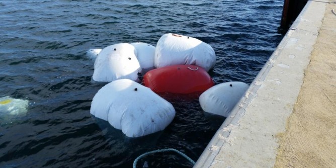 In mare con l´auto: salva per miracolo a Olbia
