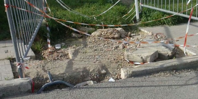 Lavori infiniti al Carmine, residenti <i>infuriati</i>