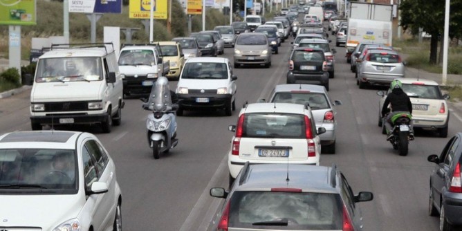 Viale Marconi, semaforo spento