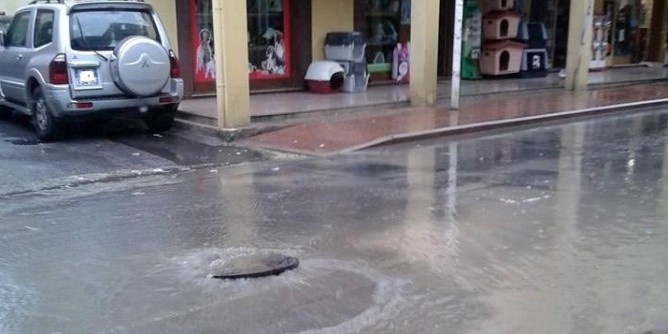 Piove, Assemini invasa dai liquami