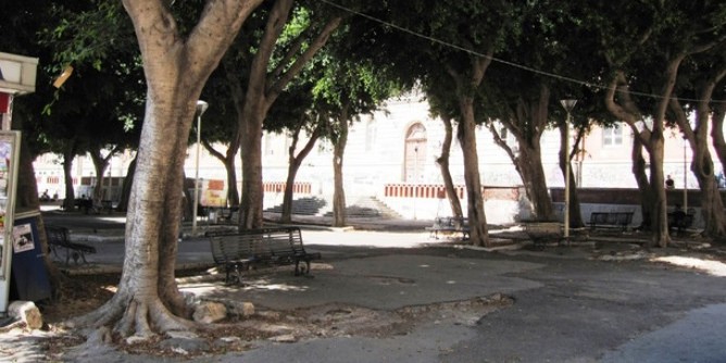 Cagliari: Piazza Garibaldi chiusa dopo lincidente