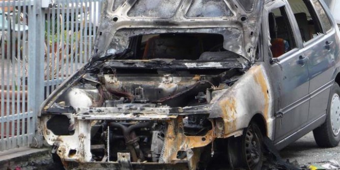 Ancora auto incendiate nel cagliaritano