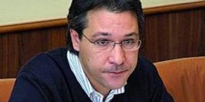 Zedda e il <i>Banda Bassotti style</i>, l’attacco di Farris
