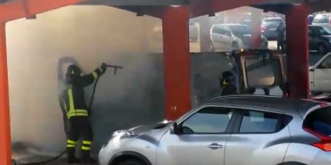 Siamaggiore, fiamme in circolo privato