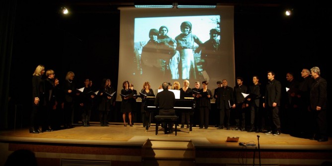 <i>Ta-pum Ta-pum</i> ad Alghero i canti alpini