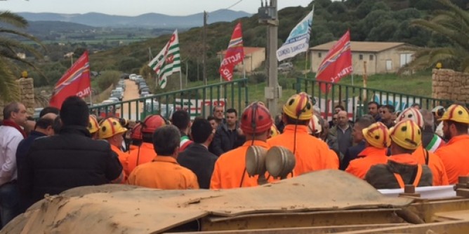Finisce la protesta dei minatori sardi a -180metri